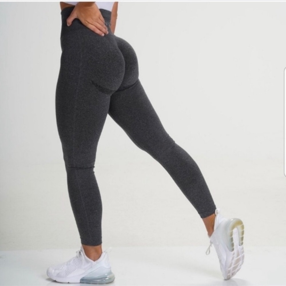 NWT NVGTN Black Speckled Seamless Leggings Small